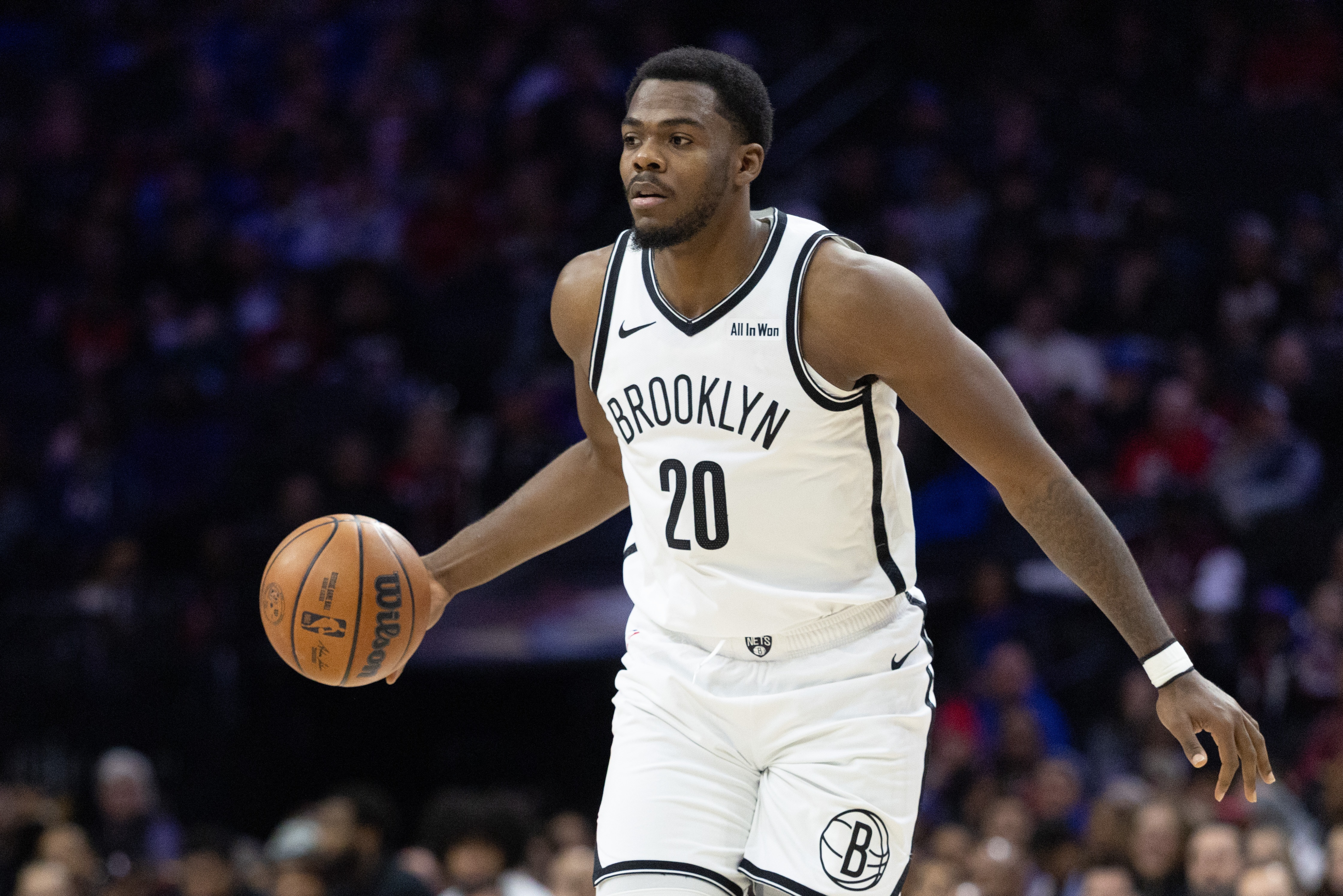 开云官网-高效攻防！戴隆·夏普11中8拿到19分5板2断1帽 得分平赛季最高