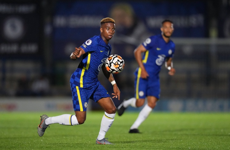 开云-28岁退役！切尔西旧将穆松达：对手鞋钉踹我膝盖，让我伤缺近4年